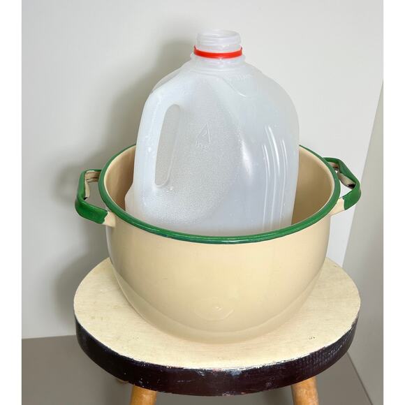 Mid-Century Farmhouse Cream & Green Enamelware 4 Qt Stock Pot - Lid + Steamer - Picture 8 of 8